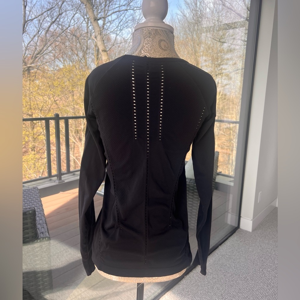 Athleta Perforated Seamless Performance Shirt - image 3